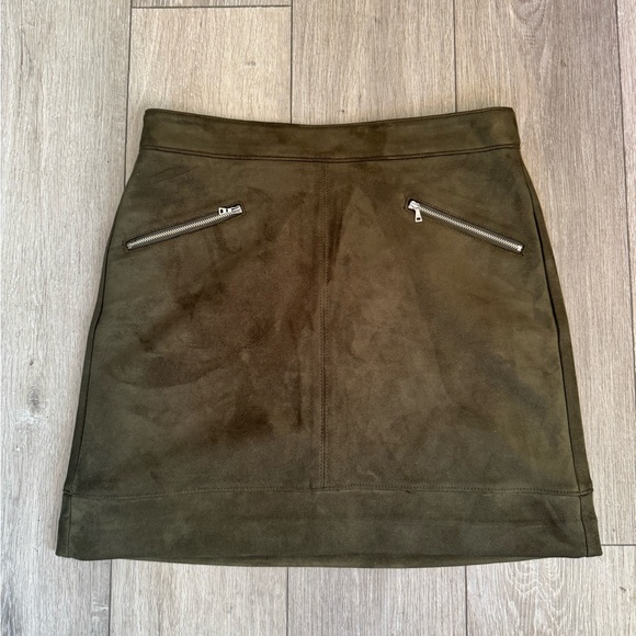 Ann Taylor LOFT Olive Green Suede Skirt - Picture 2 of 4